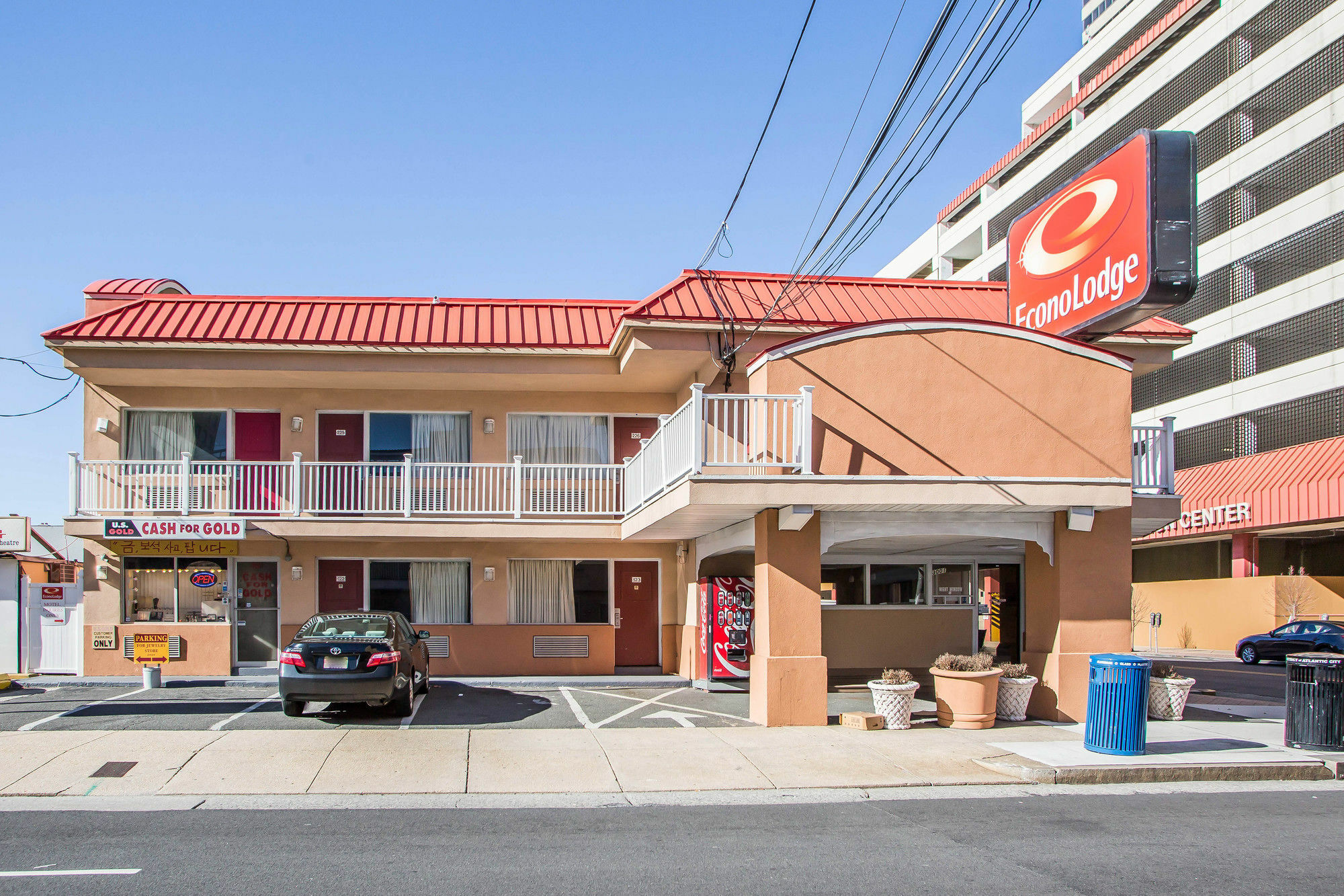 Lodge Econo And Boardwalk